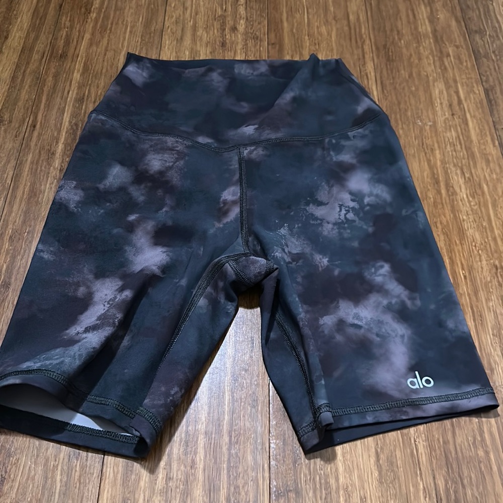 Alo Biker shorts